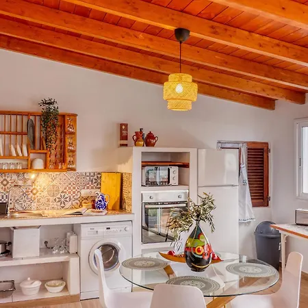 Spacious House With Bbq And Ocean Teide View, Near Center Apartman Puerto de la Cruz